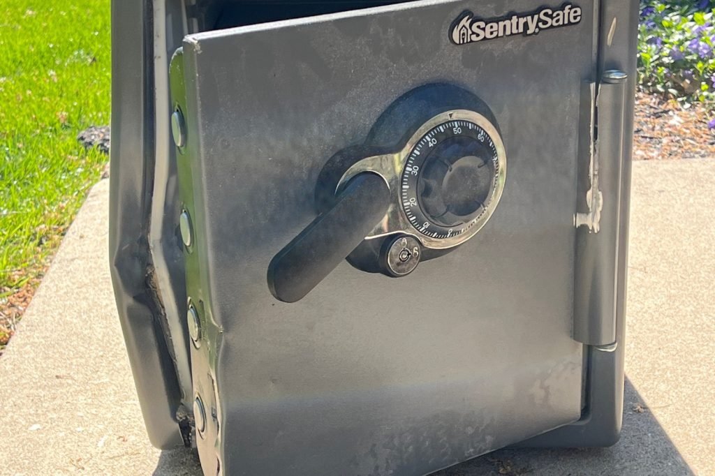 Locksmith Safe Opening Services